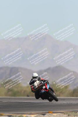 media/Oct-26-2025-Race Pace (Sun) [[c1447ca738]]/Non Verified (1st 20 Minutes of every Hour)/4-Turn 14 (1110am)/